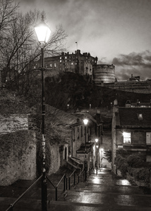 Edinburgh Castle from the Vennel