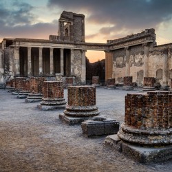 Pompeii Pillars