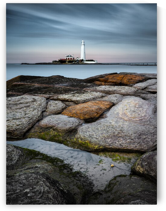 St Marys Lighthouse by Dave Bowman
